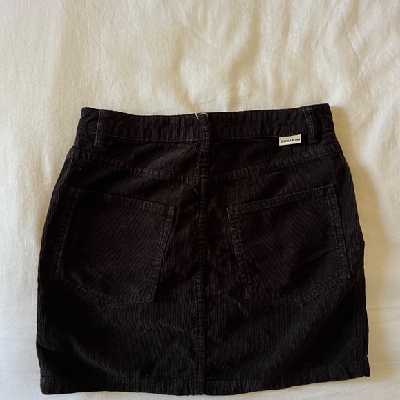 Billabong black Corduroy Skirt - Picture 3 of 4